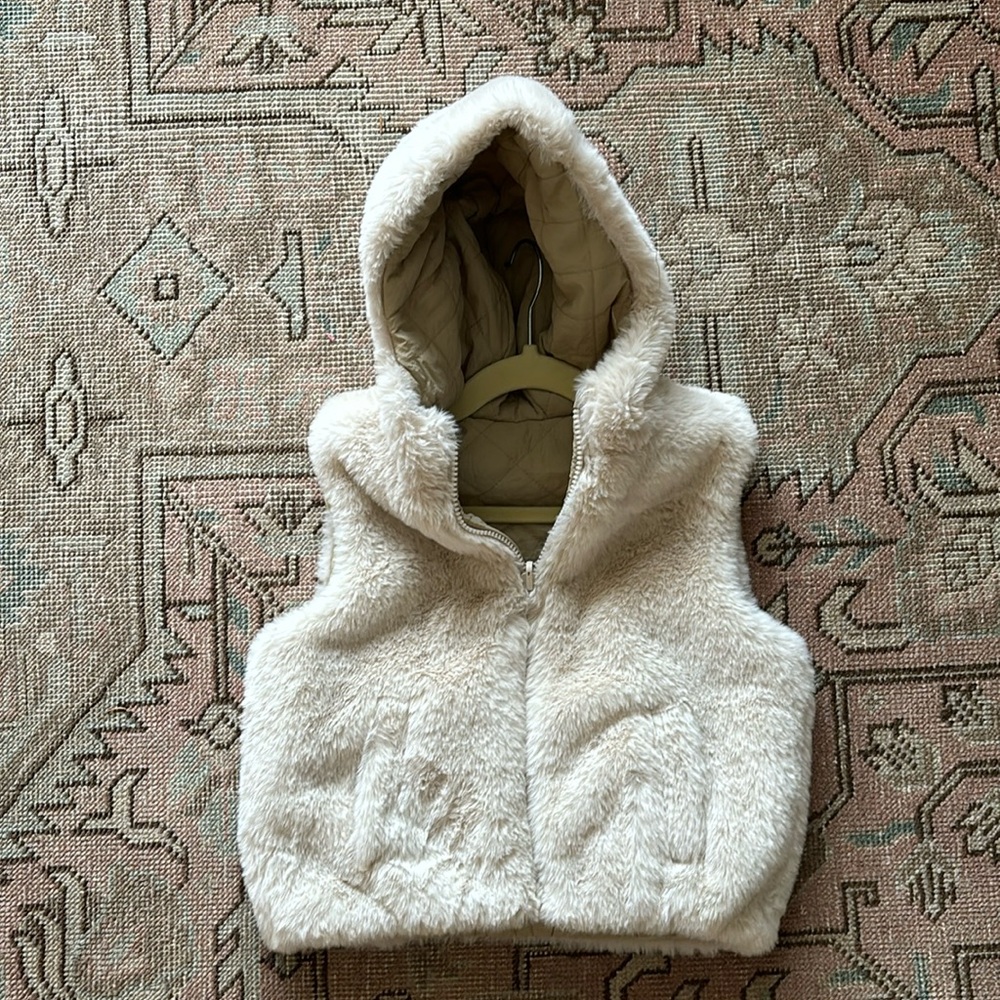 Zara fur vest reversible 2-3T